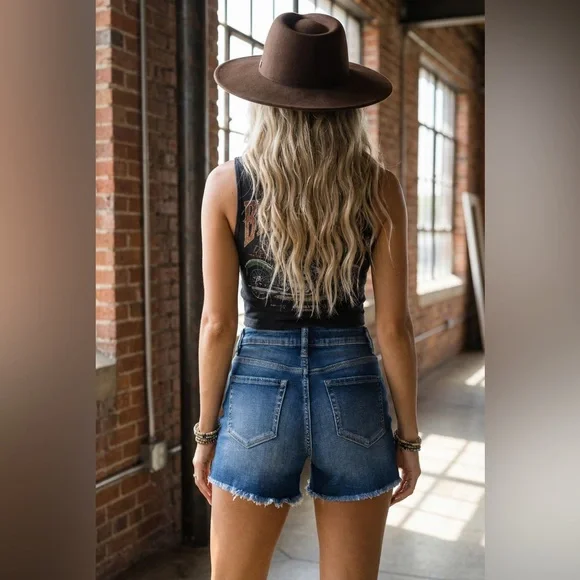 NWT Lightly Distressed Side Slit Cutoff Denim Jean Shorts - Picture 6 of 6